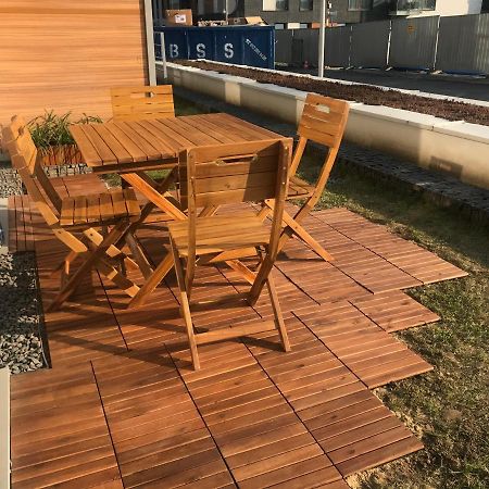 Apartament With Garden Bezplatny Parking !!! Cracóvia Exterior foto