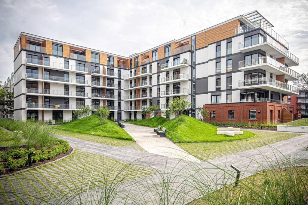 Apartament With Garden Bezplatny Parking !!! Cracóvia Exterior foto